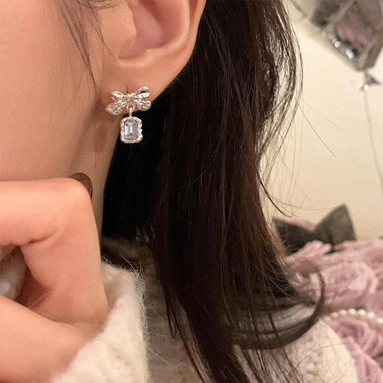 Temperament Ladies Light Luxury Pearl Double Layer Earrings Diamond Earrings, EH1490, EH0668, EH1595, EH1220, EH1509, EH1667, EH1291, EH1661, EH1671, EH1666, EH0829, EH0820, EH1649, EH1485, EH1560, EH1662, EH1650, EH1631, EH1628, EH0997, EH0518, EH1543...