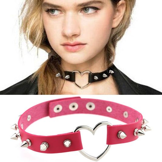 Punk Style Fashion Heart Shape Leather Rivet Necklace Collar, Random Color Delivery
