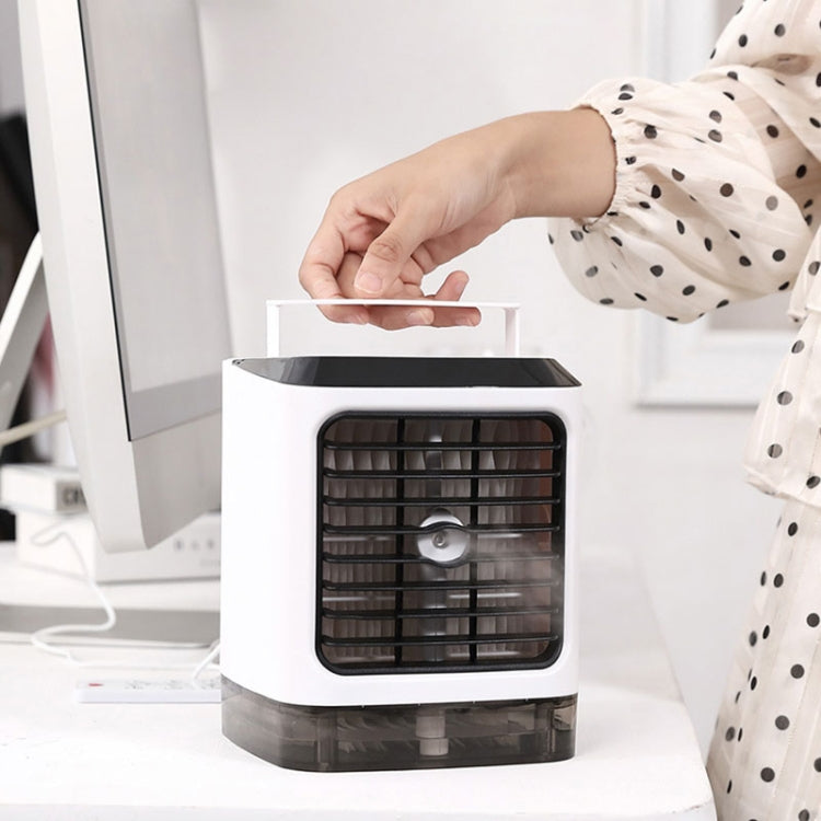 Mini Desktop Cooling Fan Humidifier Air Conditioning Fan Moisturizing Spray Fan