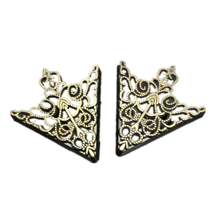 1 Pair Crown hollow pattern collar buckle