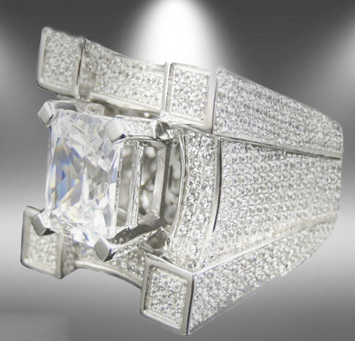 Men Luxurious Microencrusted Zircon Ring