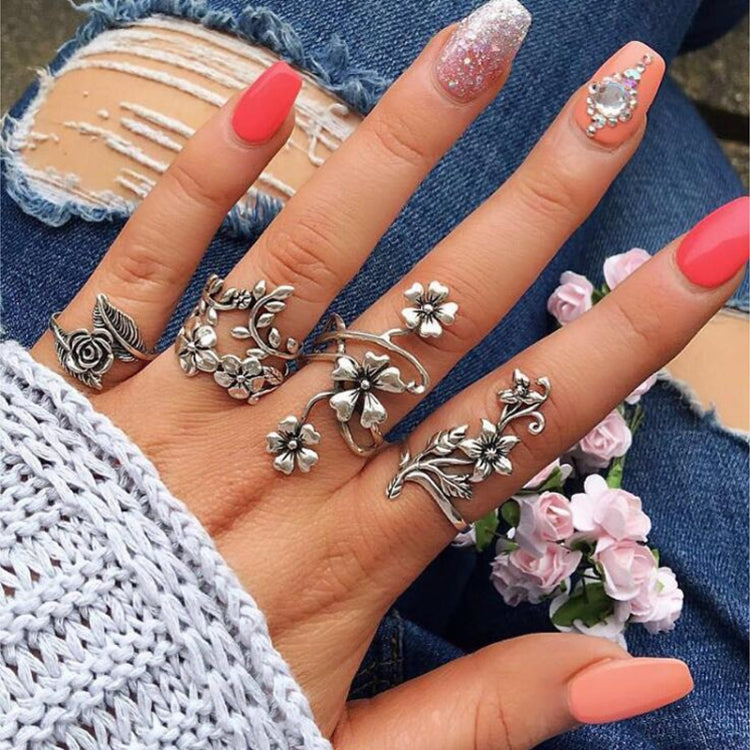 4 PCS/Set Antique Vintage Bohemia Style Rose Flower Rings for Women