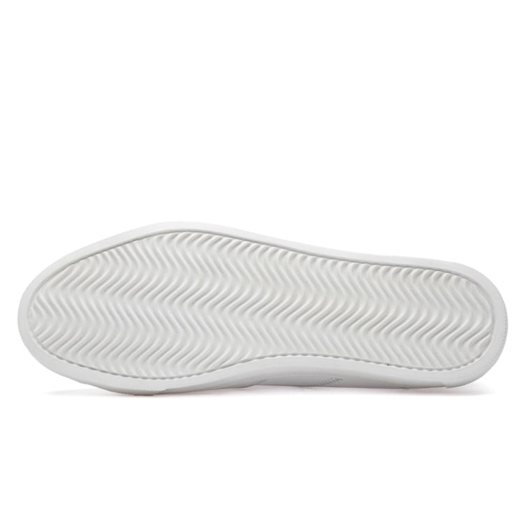 Microfiber Leather Upper Simple Solid Color Casual Shoes for Men