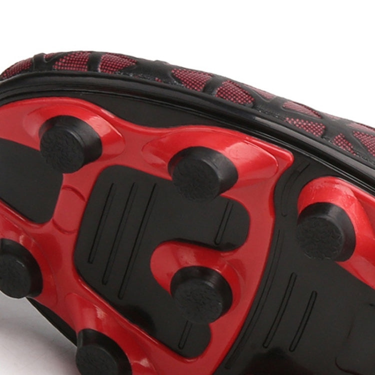 Comfortable and Lightweight PU Soccer Shoes for Children & Adult